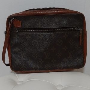 Louis Vuitton Vintage Sport Clutch 🍁